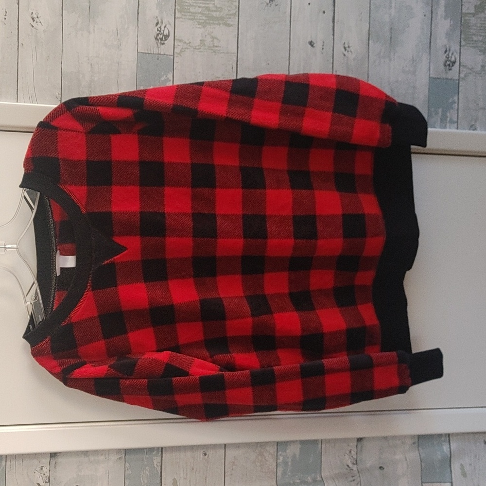 Wondershop at Target M Buffalo Plaid Fuzzy Sweater